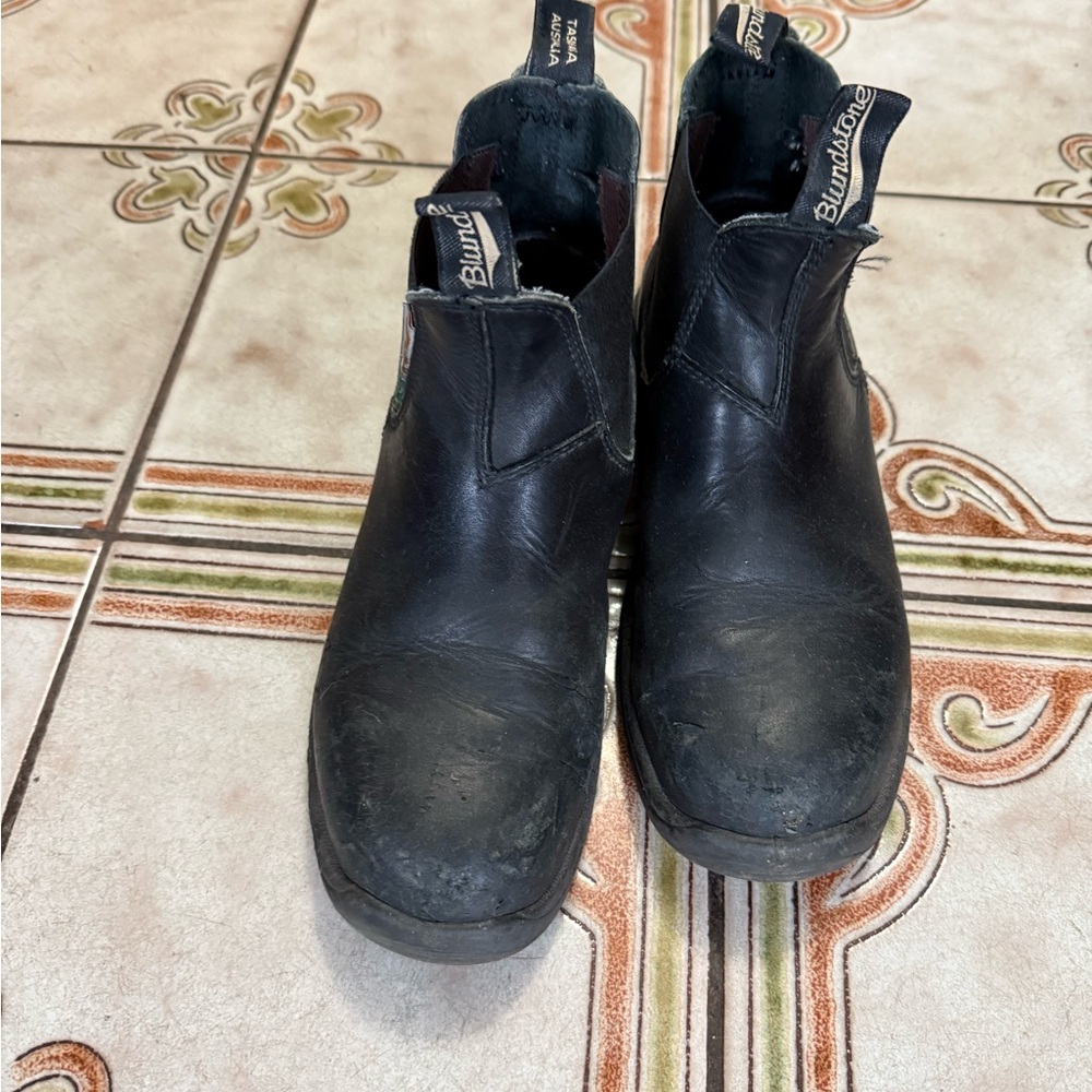Steel toe Blundstone Boots